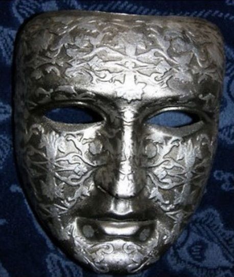 Baldwin mask in Kingdom of Heaven. King Baldwin Iv, Balduino Iv, Nova Tattoo, Baldwin Iv, King Baldwin, Crusader Knight, Metal Mask, Ancient Armor, Edward Norton