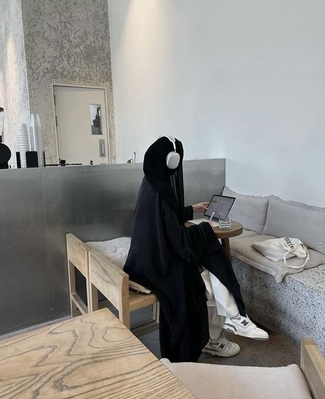 Abaya Girl Aesthetic, Muslim Girl Aesthetic, Aesthetic Abaya, Hijabi Summer, Outfit Ideas Modest, Islam Aesthetic, New Hijab, Modest Hijab, Abaya Outfit