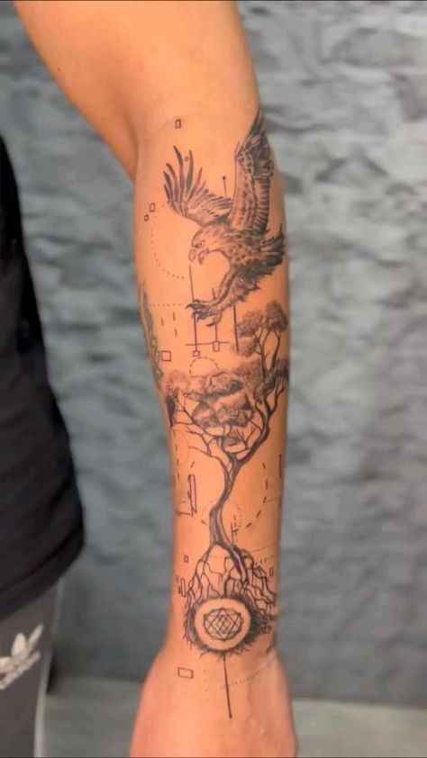 Gray Ink Tattoo, Tattoo Tree Of Life, Forearm Tattoos For Guys, Natur Tattoo Arm, Black And Gray Ink Tattoo, Unique Tattoos For Men, Hawk Tattoo, Tattoo Tree, Forearm Band Tattoos