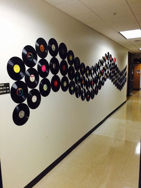 Vinyl record wave down the hallway! 70s Hallway Decorations, Disco Hallway Decorations, Record Garland, Record Room Ideas, School Hallway Decorations, Records Diy, Vinyl Cafe, Record Decorations, Home Recording Studio Setup