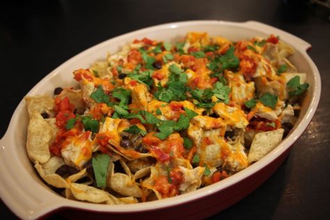 Turkey Nachos - Leftover Heaven Turkey Nachos Recipe, Turkey Nachos, Turkey Black Bean Chili, Butterball Turkey, Easy Turkey, Nachos Recipe, Turkey Chili, Gobble Gobble, Turkey Sandwiches