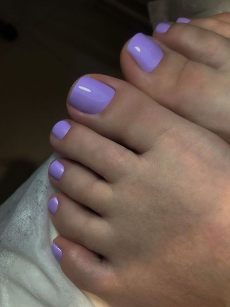 Halloween Toe Nails, Simple Toe Nails, Pretty Manicures, Polished Nails, Pedicure Ideas, Gel Toe Nails, Acrylic Toes, Toe Nail Color, Cute Toe Nails