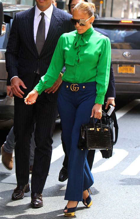 Sydne Style shows how dress like jlo in gucci green top and navy patns Blue And Green Outfit, Navy Blue Pants Outfit, Green Top Outfit, Green Outfits For Women, Blue Pants Outfit, Navy Blue Outfit, J Lo Fashion, Bright Outfit, Jlo Style