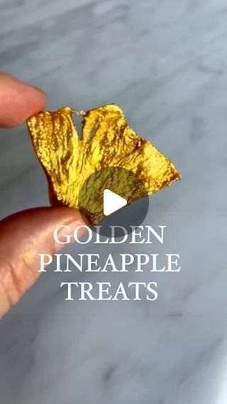 Jules on Instagram: "Gold dusted pineapple treats 🧡👌
Perfect as a drink garnish or on its own. Delish l!
Save this tasty treat idea for later 
#fancyfood" Pineapple Garnish Ideas, Dehydrated Pineapple Flowers, Gold Pineapple Decor, Pineapple Lamps Gold Glass, Drink Garnishing, Fancy Food, Yummy Treats, Pineapple