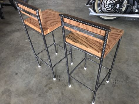 Coffee House Design, Cool Welding Projects, Modern Industrial Furniture, Iron Furniture Design, Welded Metal Projects, Welded Furniture, Kursi Bar, Wooden Pallet Furniture, Industrial Design Furniture