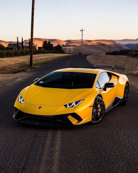 Lamborghini car photos on Instagram: “#lambocarphoto Lamborghini huracan 😍😘 Pic by : @californiaexoticsdaily ___________________________ || follow @lambocarphoto || || follow…” Aventador Lamborghini, Luxury Car Photos, Sports Cars Lamborghini, Lamborghini Lamborghini, Top Luxury Cars, Porsche Classic, Lamborghini Veneno, Lux Cars, Lamborghini Cars