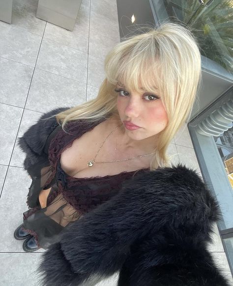 Blonde Hair, Fur Coat, Blonde, Instagram Photos, Outfit Inspo, Hair, Instagram, Black