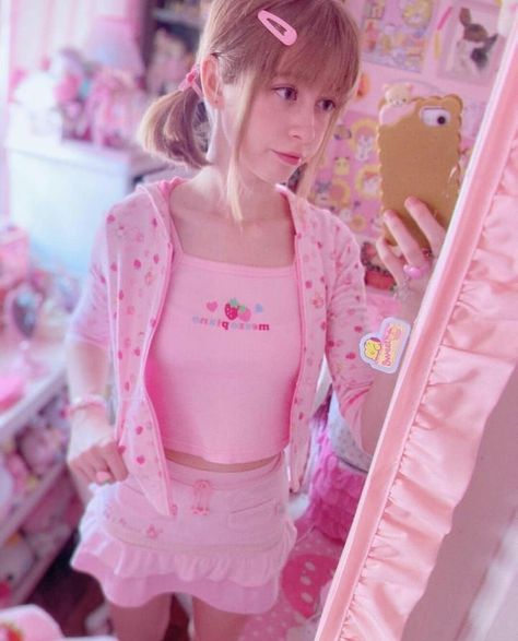 Kawaiicore Fashion, Cutecore Clothes, Kawaii Kei, Visual Kei Fashion, Cute Kawaii Outfits, Frilly Skirt, Kei Fashion, Pastel Fashion, J Fashion