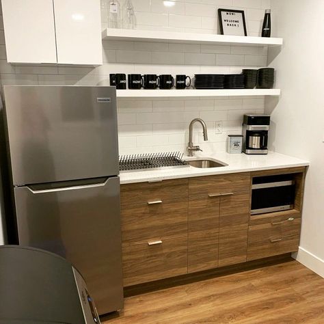 Office Breakroom Coffee Station, Small Break Area Office, Break Room Ideas Work, Break Room Kitchenette, Office Kitchenette Break Room, Office Kitchens Break Room, Break Room Cabinets, Office Commercial Design, Break Room Aesthetic