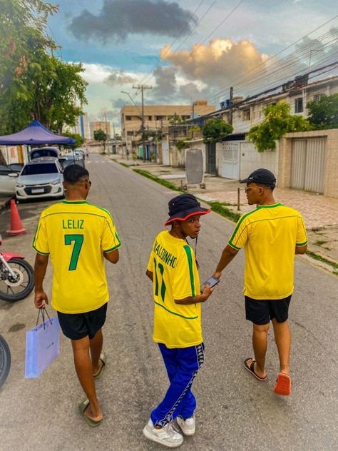 Fashion Aesthetic Streetwear, Football Streetwear, Streetwear Jersey, Brazil Jersey, Bloke Core, Brazil Shirt, Outfits Aesthetic Summer, Look 80s, Drip Fits