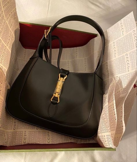 Harrie Core, Black Designer Bags, Purse Aesthetic, Hot Bags, Fancy Bags, Pu Leather Wallet, Luxury Designer Handbags, Golden Girl, Pretty Bags