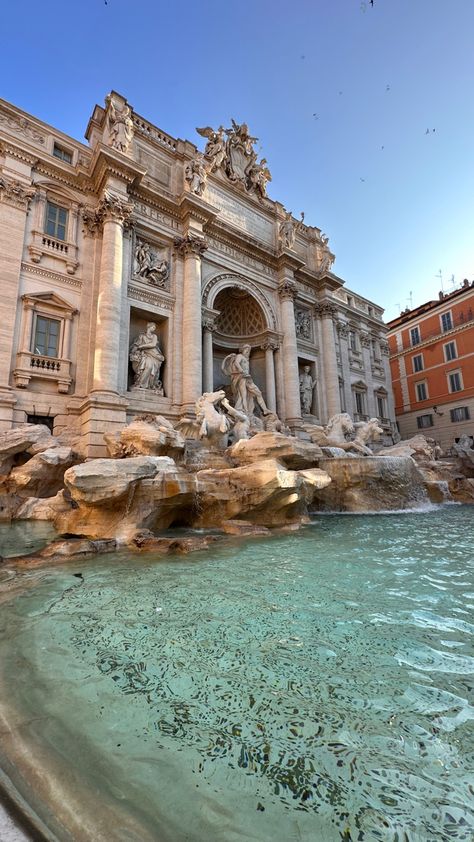 #trevi #fontanaditrevi #aesthetic #rome #italy fontana di trevi Italy Vibes, Classic Academia, Europe Aesthetic, Trevi Fountain, Dream Travel Destinations, City Aesthetic, Rome Italy, Travel Inspo, Dream Destinations