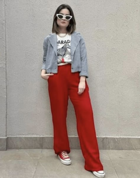 Cute Valentines Outfits For Women, Outfit Pantalon Rojo, Cute Valentines Outfits, Valentines Outfits For Women, Looks Adidas, Creative Outfits, Valentines Day Outfits, Look Office, Outfit Mujer