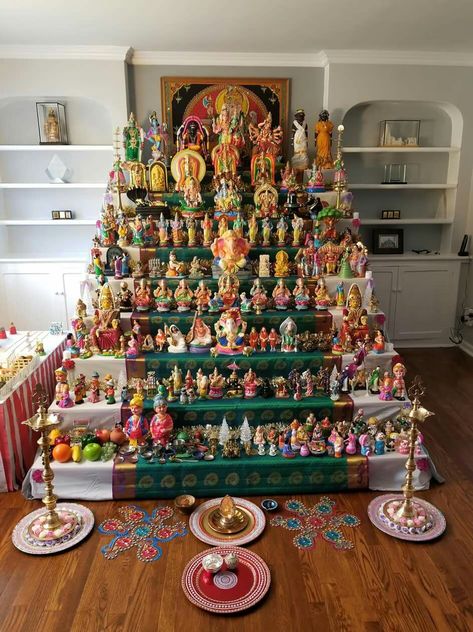 Navarathiri Golu Ideas, Navrathri Golu Decoration Ideas, Navratri Golu Decoration Ideas, Golu Ideas Navaratri, Bommala Koluvu Ideas, Navaratri Day 1, Golu Decoration Ideas, Diy Golu Dolls, Navaratri Golu