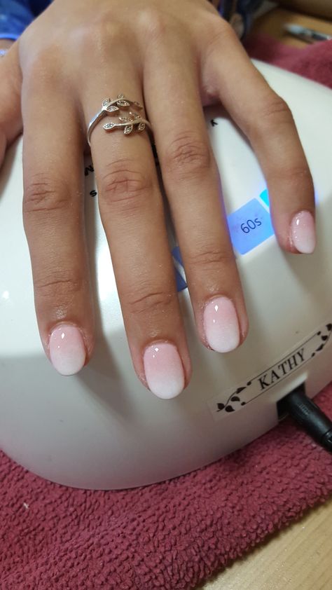 Pink And White French, Sns Nails Colors, Metallic Nail Art, Unghie Sfumate, Pink Ombre Nails, Sns Nails, Ombre Pink, Nail Designs Valentines, Metallic Nails