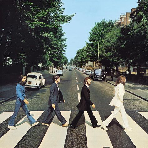 THE BEATLES - Abbey Road (1969) Famous Album Covers, Foto Muro Collage, Greatest Album Covers, Beatles Lyrics, Colbie Caillat, Beatles Albums, Album Wall, The White Album, Cool Album Covers