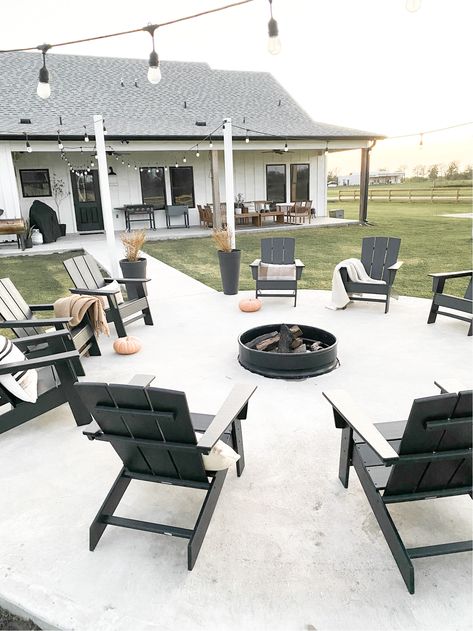 Polywood Outdoor Furniture, Outdoor Fire Pit Area, Farm House Livingroom, Adirondack Chairs Patio, Polywood Adirondack Chairs, Modern Adirondack, Fire Pit Landscaping, Farmhouse Inspiration, Beautiful Farm