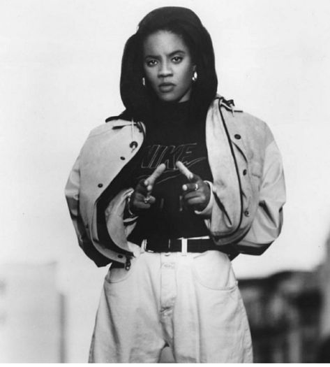 90s Female Rap Mc Lyte, Fashion Through The Decades, Hip Hop 90s, Real Hip Hop, Hip Hop And R&b, Queen Latifah, History Fashion, 90s Hip Hop, Style Hip Hop