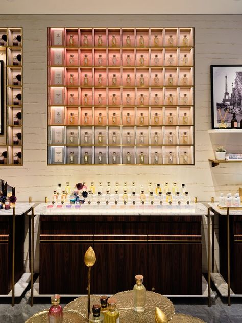 Architecture Indesign, Fragrance Retail, Fragrance Display, Fragrance Store, Retail Store Interior Design, Retail Space Design, Jewelry Store Design, Perfume Display, Perfume Store