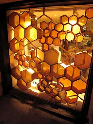 Gorgeous Window Display 1940s Apartment, Store Front Windows, Bee Inspired, Hexagon Design, Store Window, Bee Art, Shop Window Displays, Store Displays, Display Design