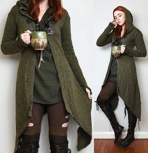 Alice on Instagram: “Earth Druid 🌳🌿🌲🌱 ~~~ Something comfy, cozy and casual for Earth Day 💚 I really hope you guys still enjoy seeing my more casual looks. This…” Dark Mori Fashion, Swamp Witch, Ren Faire Outfits, Strega Fashion, Fair Outfits, Forest Witch, Dark Mori, Mori Fashion, Ren Fair