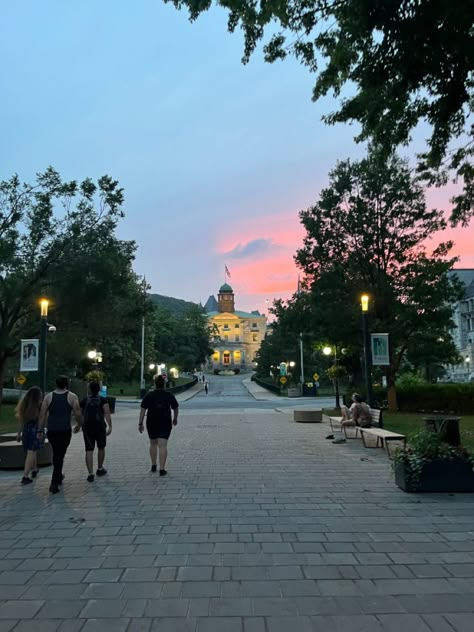 Canada Student Life Aesthetic, Canada High School Aesthetic, Mcgill Aesthetic, Canadian University Aesthetic, Mcgill University Aesthetic, Student Life In Canada, Concordia University Montreal, Mcgill University, Uni Life