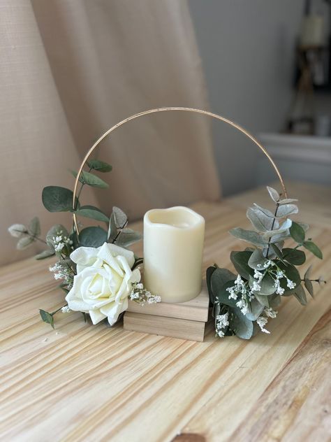 Diy Centerpieces Wedding No Flowers, Wedding Table Centres Centerpieces, Wedding Table Hoop Centerpieces, Bautizo Table Decor, Eucalyptus Ring Centerpiece, Ring Centerpieces Wedding, Wreath Ring Centerpiece, Gold Hoop Wedding Centerpiece, Dollar Tree Ring Centerpiece