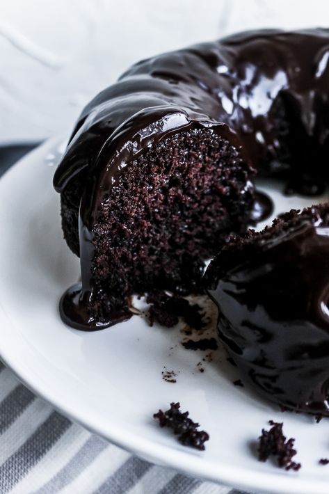 Sourdough Discard Chocolate Cake - Run to the Table Sourdough Chocolate Bundt Cake, Discard Chocolate Cake, Sourdough Discard Bunt Cake, Chocolate Sourdough Cake, Chocolate Sourdough Recipes, Sourdough Discard Chocolate Cake, Sourdough Discard Cakes, Sourdough Discard Cake, Sourdough Cake Recipes