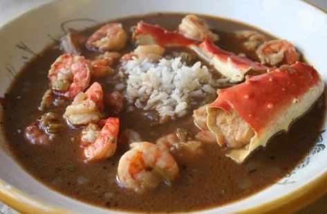 Justin Wilson Recipes, Crab Gumbo, Crab Soup Recipes, Seafood Gumbo Recipe, Creole Cooking, Sausage Gumbo, Cajun Dishes, Cajun Creole Recipes, Seafood Gumbo