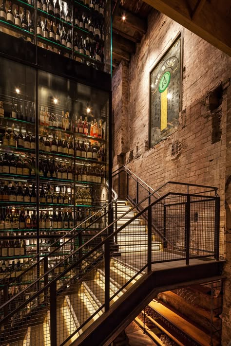 7 Restaurants with Intoxicating Wine Displays Industrial Bar, Lan Can, Wine Display, Bar Interior, Wine Cellars, Bar Design Restaurant, Restaurant Ideas, Restaurant Interior Design, Wine Room