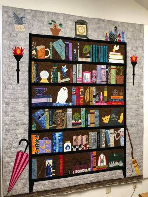 Complex Quilt Patterns, Bookcase Quilt Ideas, Bookshelf Quilt Pattern, Library Quilts, Harry Potter Bookshelf, Harry Potter Bookcase, Bookcase Quilts, Book Quilts, Bookshelf Quilt