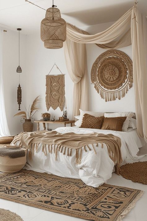 Intimate Spaces Interior Design, Spanish Style Bedrooms, Spanish Bedroom Decor, Intimate Bedroom Ideas, Bedroom Boho Style, Boho Room Decor Ideas, Couple's Bedroom, Boho Bedroom Inspirations, Bohemian Bedrooms