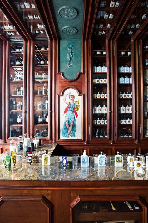 Speakeasy Basement, Buly 1803, French Apothecary, Kitchen Cabinet Trends, Paris Boutique, Parisian Cafe, Dark Kitchen, Concept Shop, European Home Decor