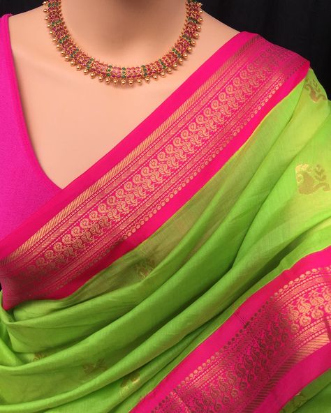 Parrot green kora cotton saree with contrast pink border. Comes with blouse Parrot Green Saree Look, Green Saree Pink Border, Maharashtrian Silk Saree, Pink Cotton Saree Contrast Blouse, Pink Blouse Green Saree, Green Saree With Blue Blouse, Green Saree Pink Blouse Designs, Pink Saree Green Blouse, Green With Pink Silk Saree