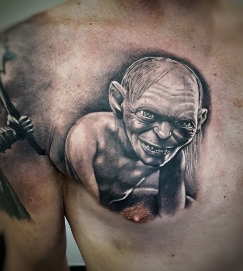 #gollum #lordoftherings #blackngrey Gollum Tattoo, Peaky Blinders, Portrait Tattoo, Black And Grey, Tattoos, Quick Saves