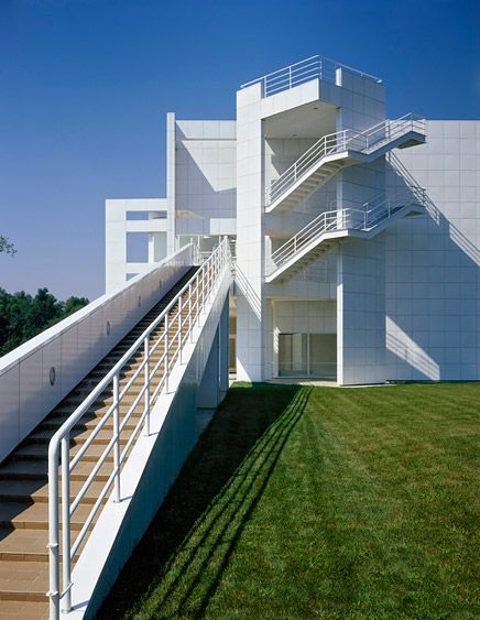 image New Harmony Indiana, Richard Meier Architecture, Ben Nicholson, History Of Architecture, Le Corbusier Architecture, Richard Rogers, Richard Meier, Richard Neutra, Peter Zumthor