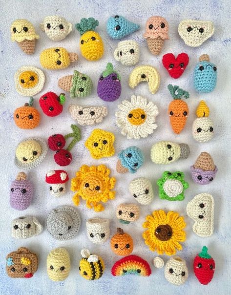 Projek Mengait, Stuffy Pattern, Cute Crochet Things, Crochet Stuffy, Cute Crochet Animals, Cute Crochet Ideas, Easy Crochet Animals, Keychain Pattern, Crochet Keychain Pattern