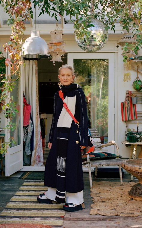 Lucinda Chambers, Prada Skirt, Long Quilted Coat, Style Rules, Advanced Style, Vogue Fashion, Fashion Editor, Fashion Magazine, The Fashion