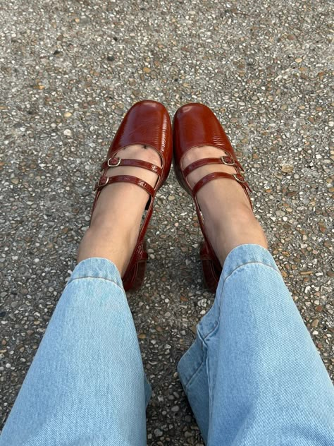 patent camel colored maryjanes worn with light wash wide leg jeans Sezane Shoes, Fall Ankle-strap Mary Janes, Sezane Shoes Summer, Sezane Clogs, Sezane Heels, Sezane Mary Janes, French Girl Style, Sheep Leather, Fall Shoes