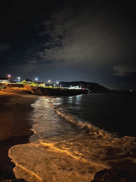 Sea Beach Aesthetic, Aesthetic Friend, Summer Vision, Beach At Night, Night Walk, Beach Night, Evening Walk, Golden Lights, Sea Beach