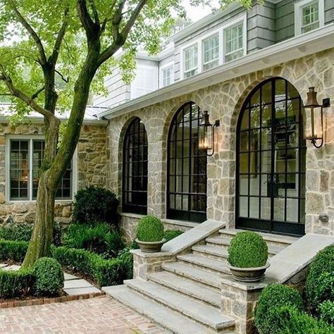 Stone + black window combo is 👌🏻👌🏻 @rosewoodcustombuilders 🖤🖤🖤  #Regram via @www.instagram.com/p/B8QK8esD06v/ Stairs To Front Door, Room Xmas Decor, French Backyard, Beautiful Houses Exterior, Front Door Exterior, Fairytale Garden, Finding Myself, Exterior Stairs, Home Design Diy