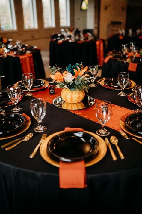 Black And Terracotta Table Setting, Orange Black And Gold Party Decor, Black And Orange Table Decor, Burnt Orange Halloween Wedding, Black And Orange Thanksgiving Table, Black And Orange Wedding Decor, Black And Orange Fall Wedding, Orange And Black Wedding Theme, Black And Burnt Orange Wedding