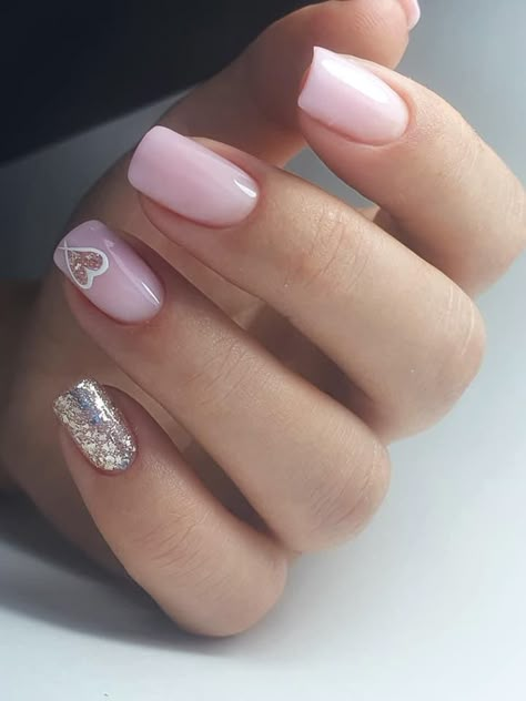 Valentines Manicure Ideas For Short Nails, Elegant Valentines Nails Designs, Squoval Nails Design Pink, Simple Short Valentines Nails, Nexgen Nails Ideas, Valentines Manicure Ideas, May Nails Ideas 2023 Short, Light Pink Valentines Nails, August Gel Nails