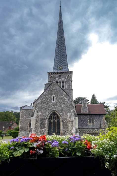 Hemel Hempstead, Notre Dame, Eiffel Tower, Tower, England, Building