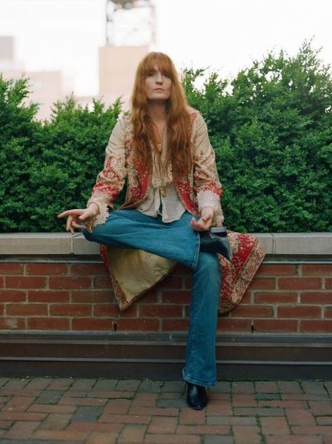 8 Styling Tips To Steal From Florence Welch Florence Welch Style, Looks Hippie, Lauren Hutton, Florence Welch, Florence The Machines, This Is Your Life, Pentatonix, The Kings, A Style