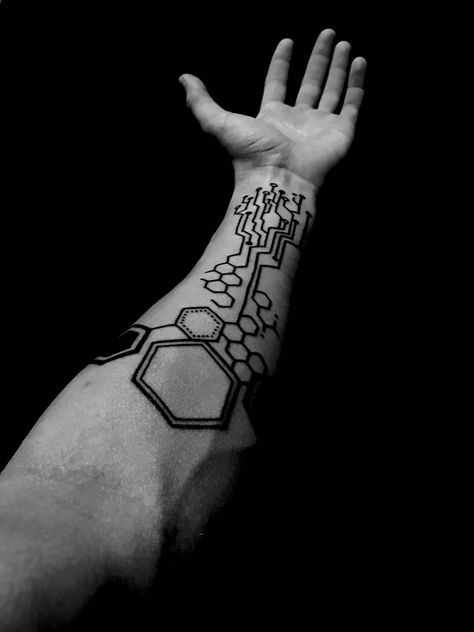 extension to mine? Cyberpunk Forearm Tattoo, Cyberpunk Tattoo Back, Hexagon Space Tattoo, Gothic Geometric Tattoo, Geometric Cyberpunk Tattoo, Circuit Tattoo, Electronic Tattoo, Hexagon Tattoo, Tech Tattoo