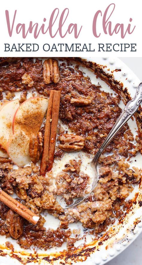 Loaded with spices, toasted pecans, sweet raisins & vanilla and sweetened with maple syrup, this Vanilla Chai Baked Oatmeal with steel cut oats is sure to change the way you feel about oatmeal! Healthy Breakfast Bowl, Baked Oatmeal Recipes, Oatmeal Recipe, Vanilla Chai, Steel Cut Oats, What's For Breakfast, Oats Recipes, Toasted Pecans, Baked Oatmeal