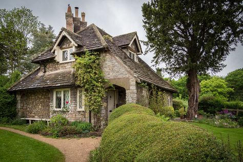 Rose Cottage in Blaise Hamlet, near Bristol Brick English Cottage, English Stone Cottage House Plans, Cottagecore Stone House, Small English Cottage, Scottish Stone Cottage, British Cottages, Welsh Stone Cottage, Small Stone Cottage, Cottage Design Plans