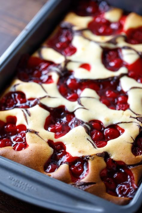 Cherry Bliss Brownies recipe -- start w/boxed brownie mix, swirl w/cream cheese & cherry pie filling... Chocolate Cherry Bars, Valentines 2024, Cherry Bars, Dessert Squares, Cheesecake Brownie, Cheese Brownies, Sour Cherries, Cream Cheese Brownies, Baking 101