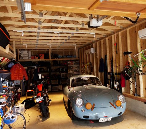 Sports Gear Storage, Garage Cleaning, Vintage Car Garage, 356 Porsche, Industrial Garage, Organizing And Cleaning, Organize And Declutter, Classic Car Garage, Garage Organization Ideas